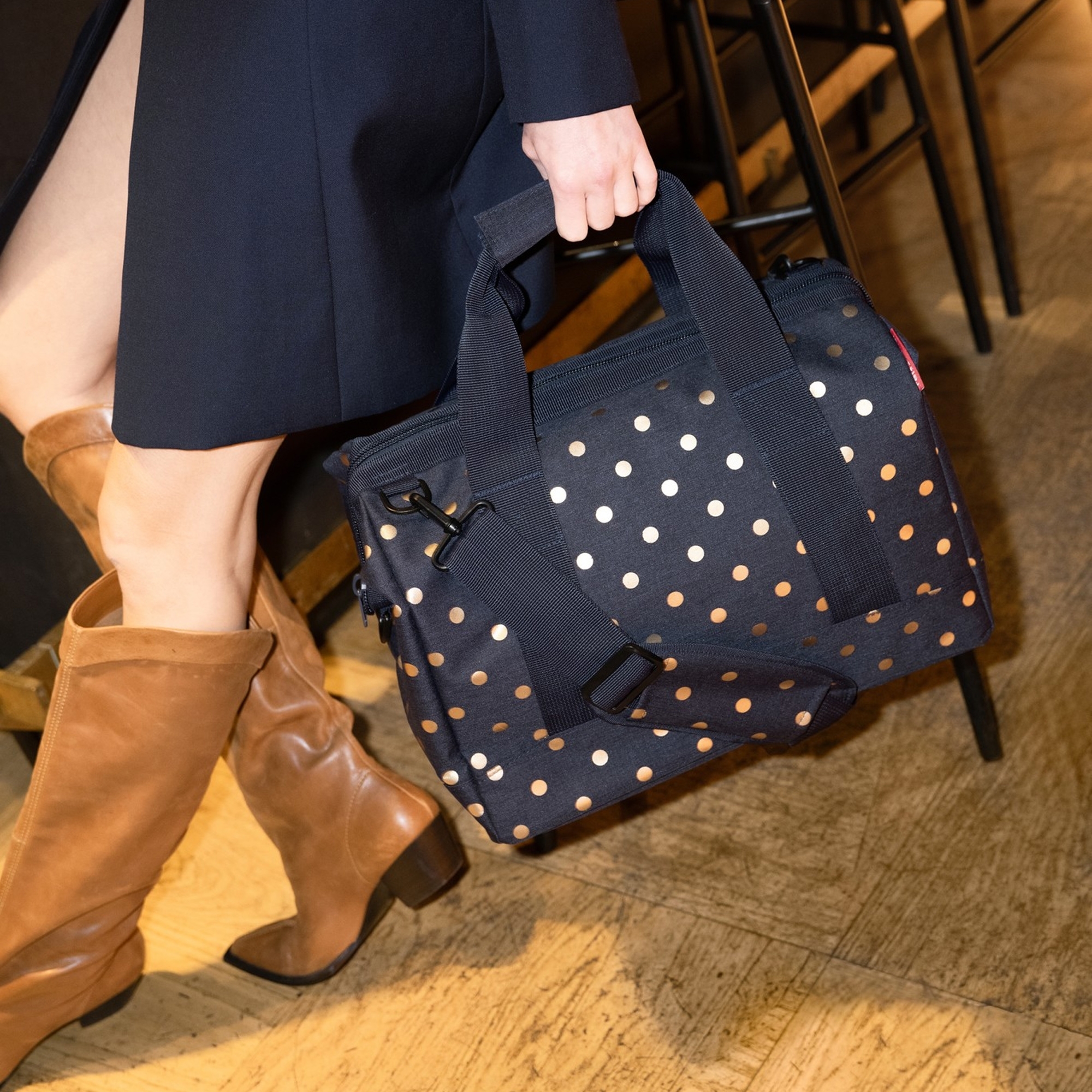 reisenthel - allrounder M - metallic dots blue reisenthel - allrounder M - metallic dots blue
