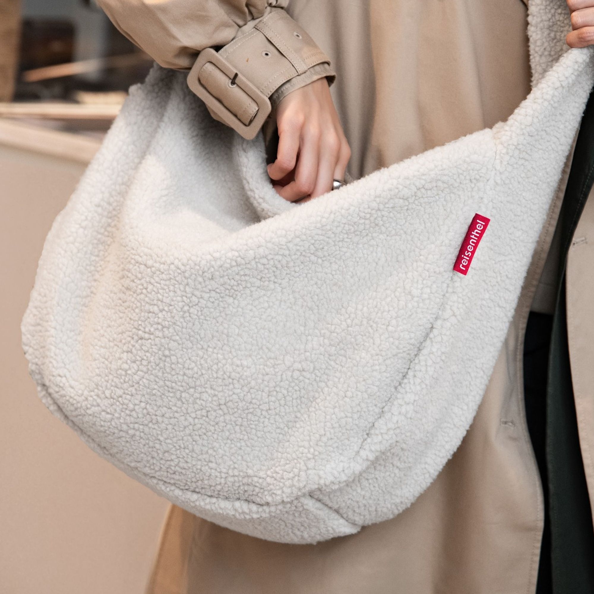 reisenthel - moonbag - teddy sand