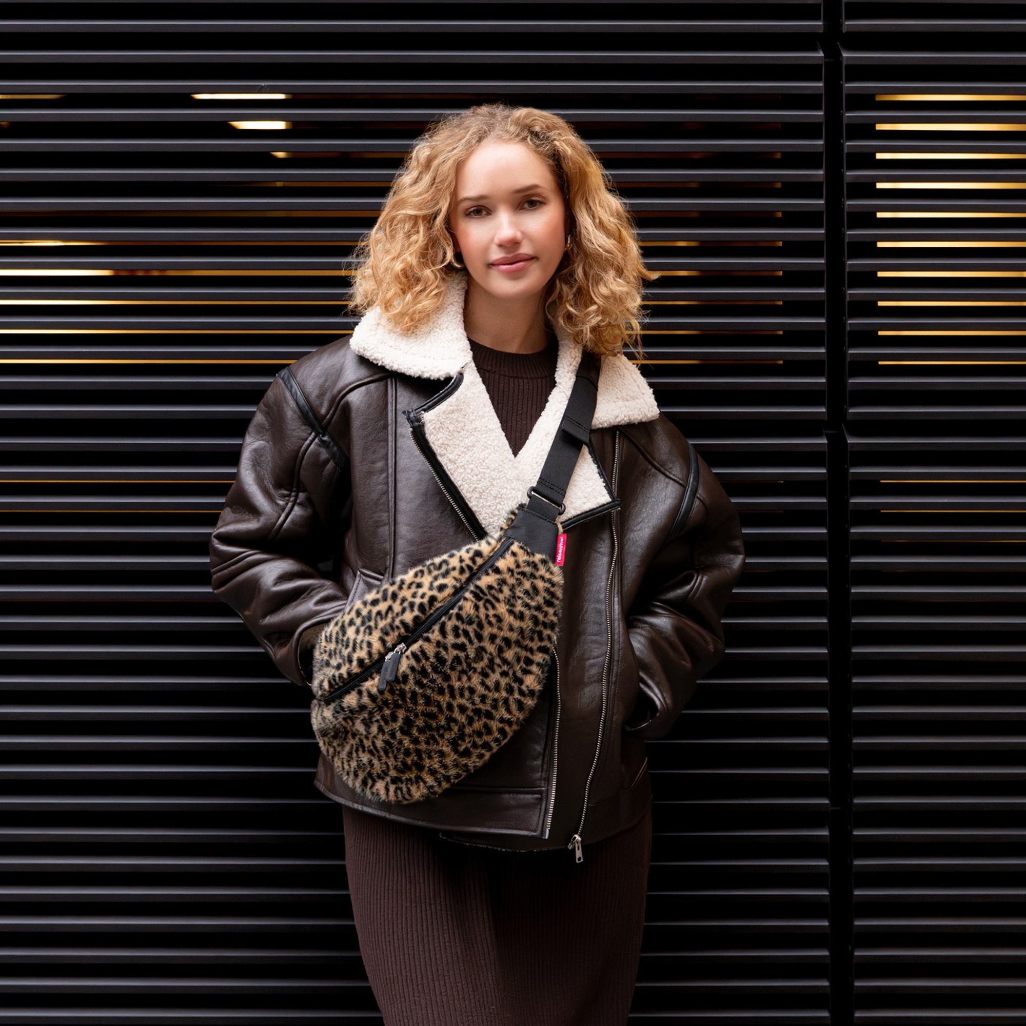 reisenthel - city beltbag - leo fake fur