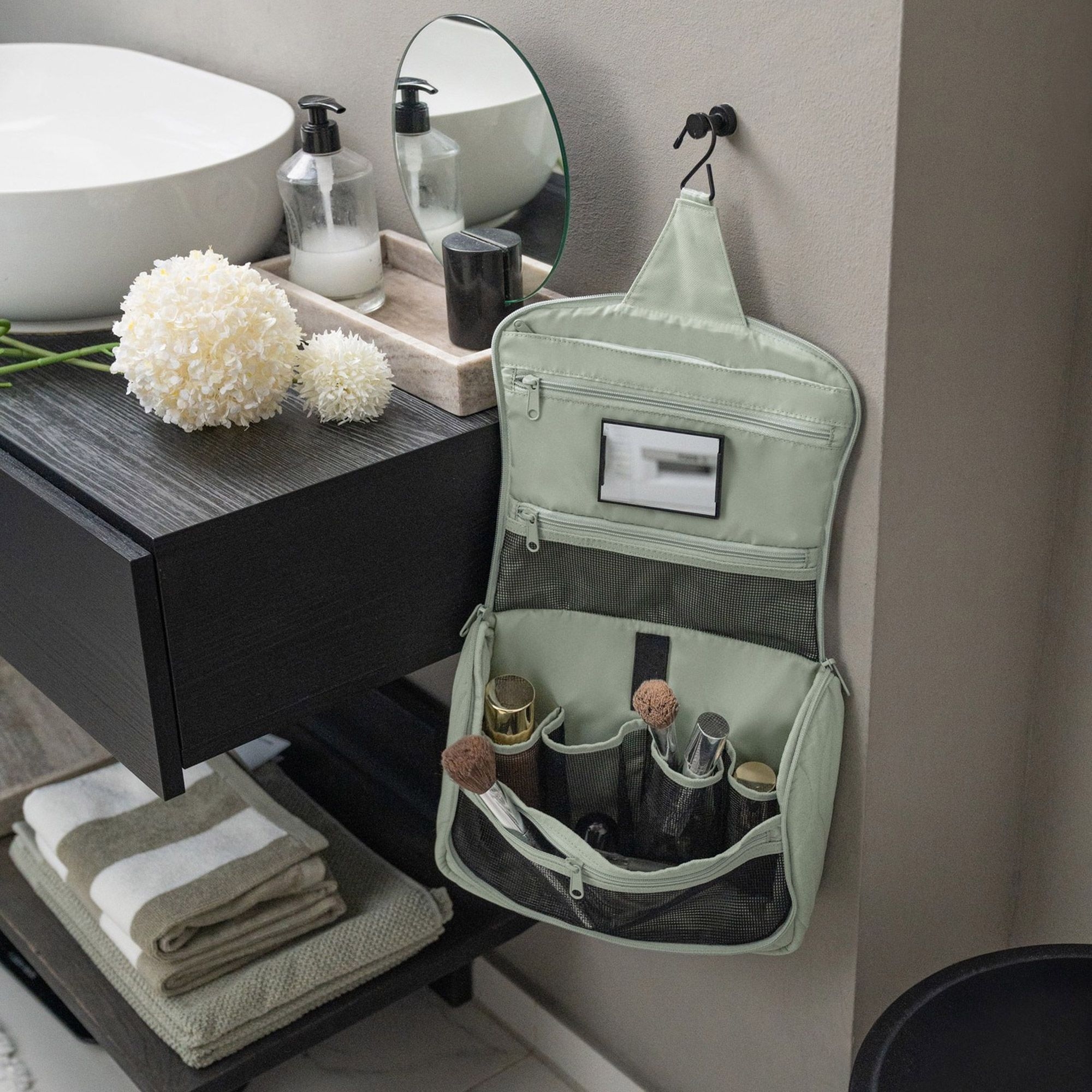 reisenthel - toiletbag XL - puffer iced matcha