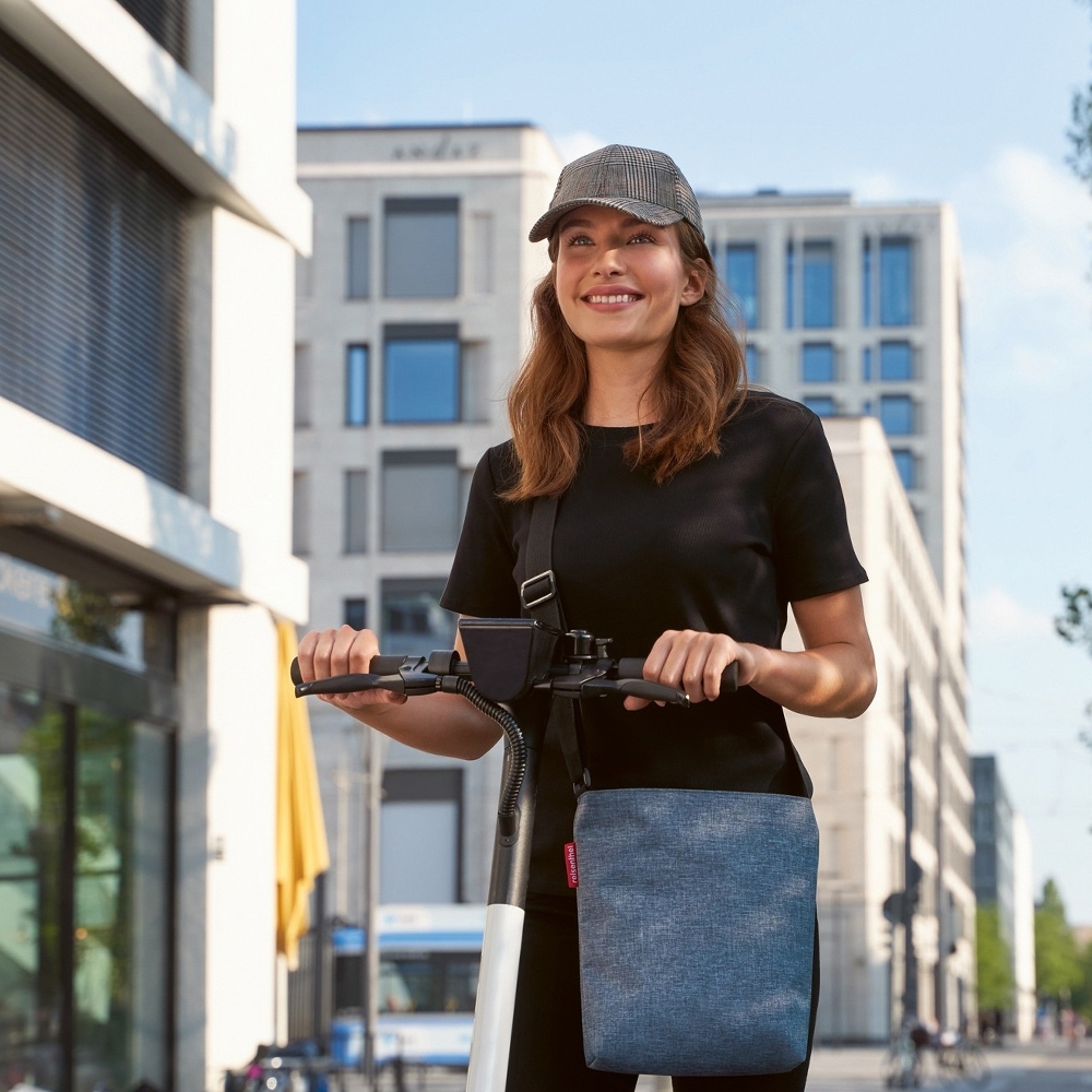 reisenthel - shoulderbag S - dots reisenthel - shoulderbag S - dots