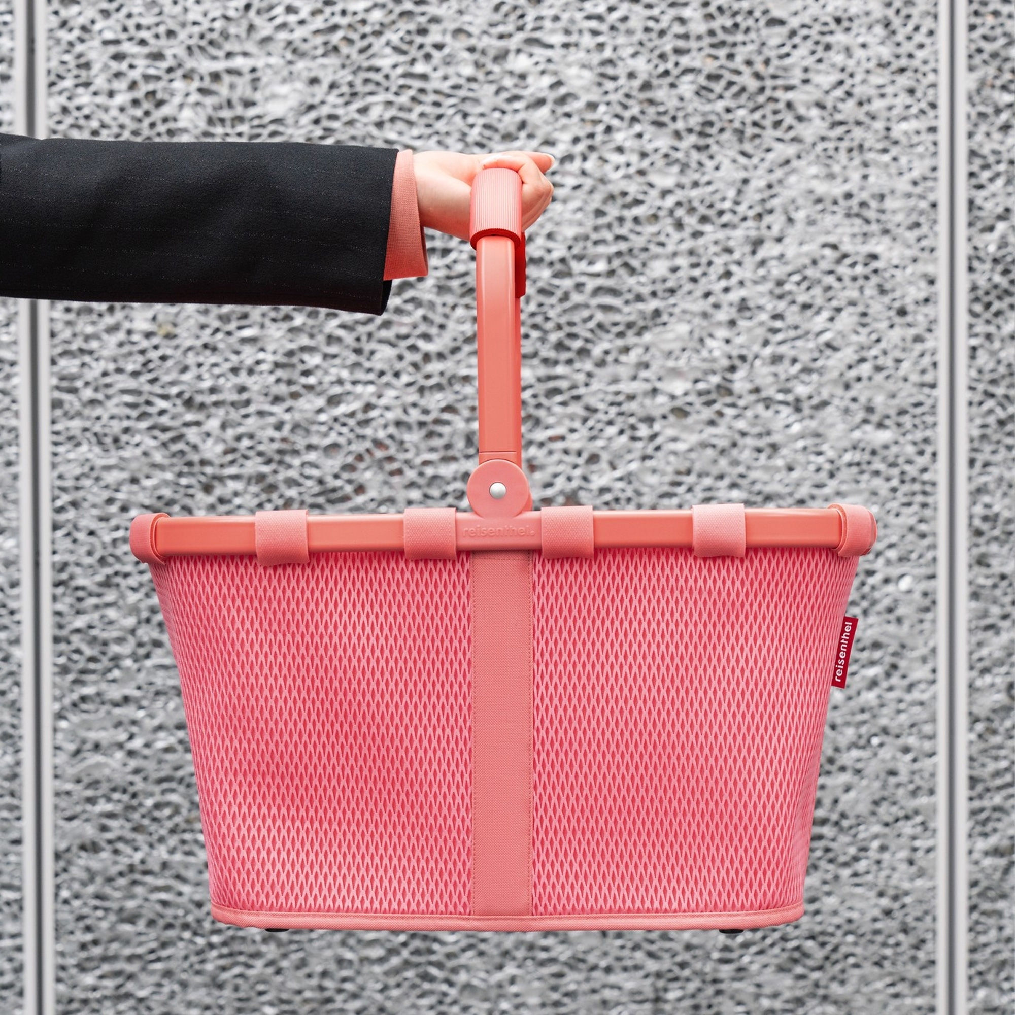 reisenthel - carrybag - frame mesh coral