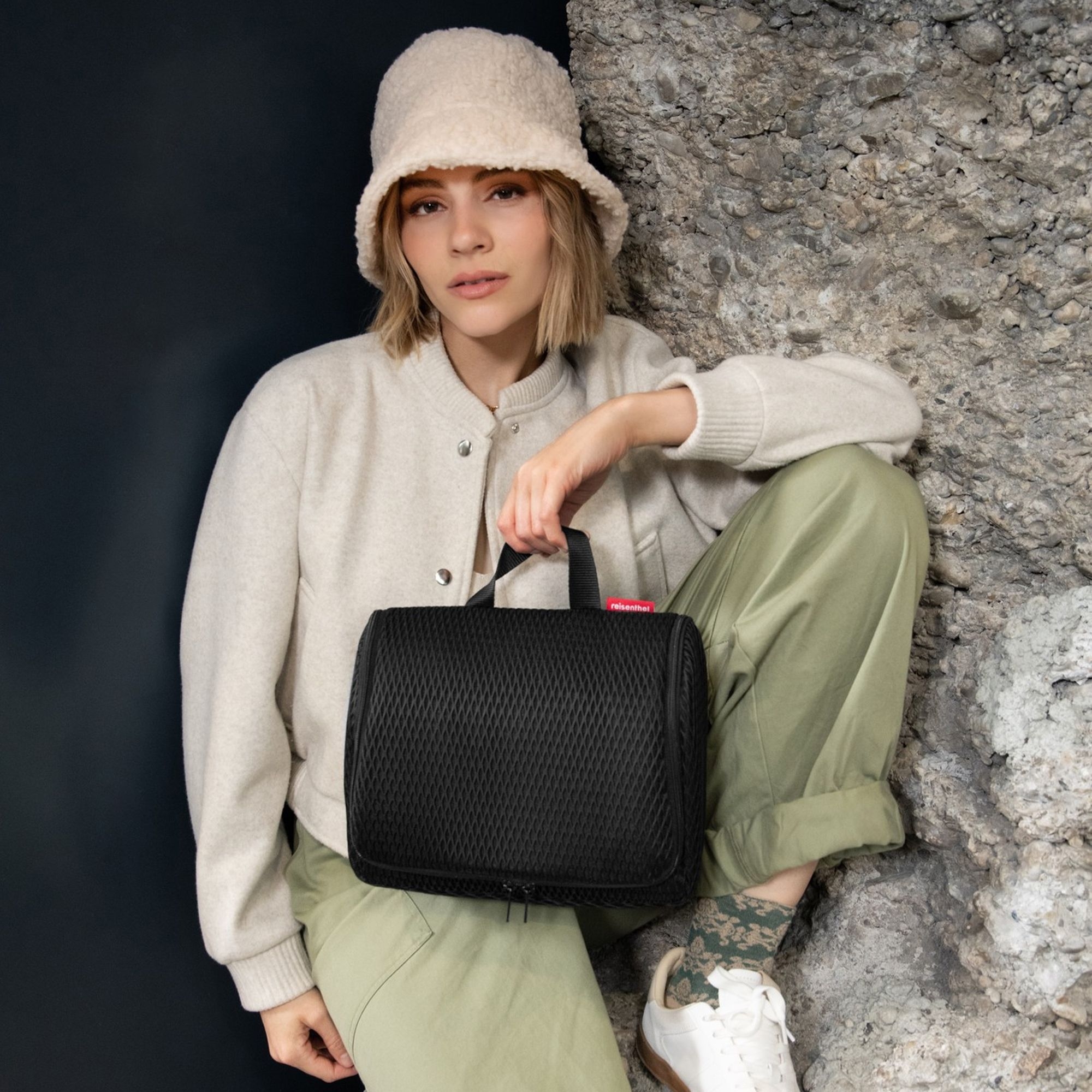 reisenthel - toiletbag XL - mesh black