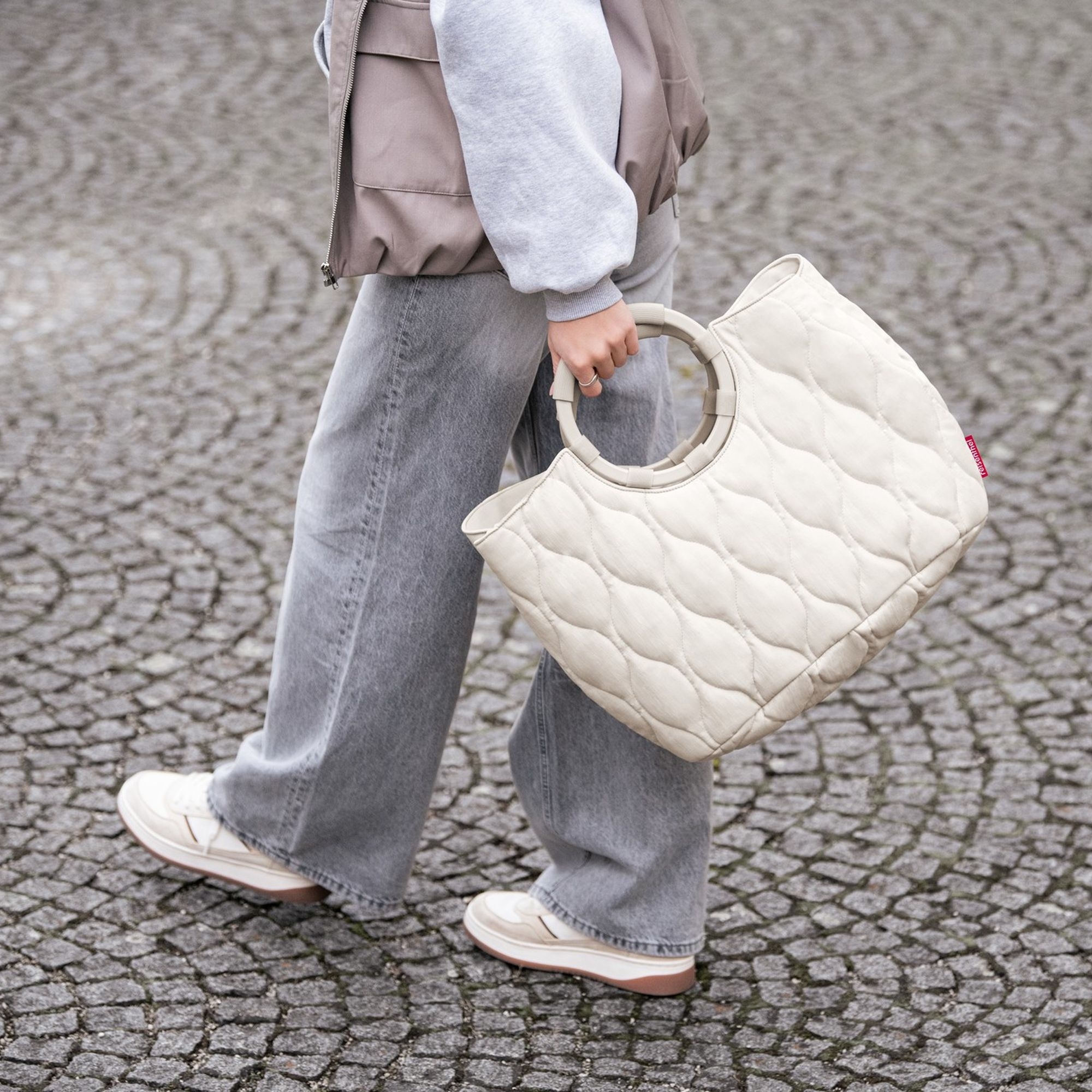 reisenthel - loopbag hobo - puffer stone