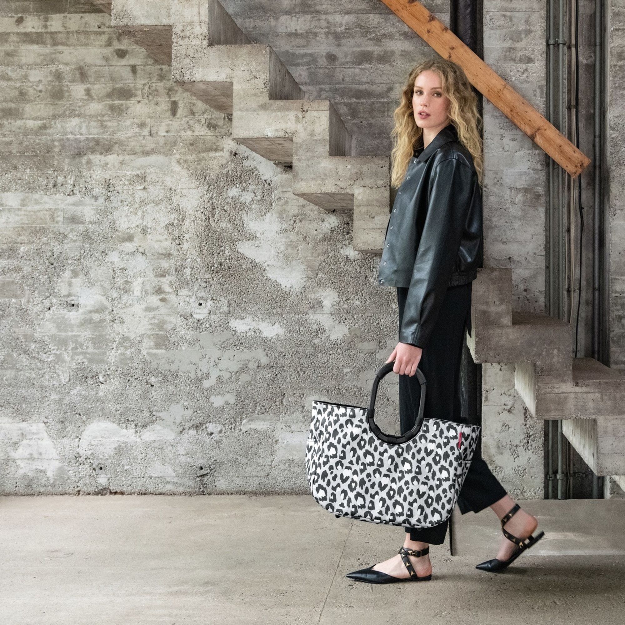 reisenthel - loopshopper L - frame leo nero reisenthel - loopshopper L - frame leo nero