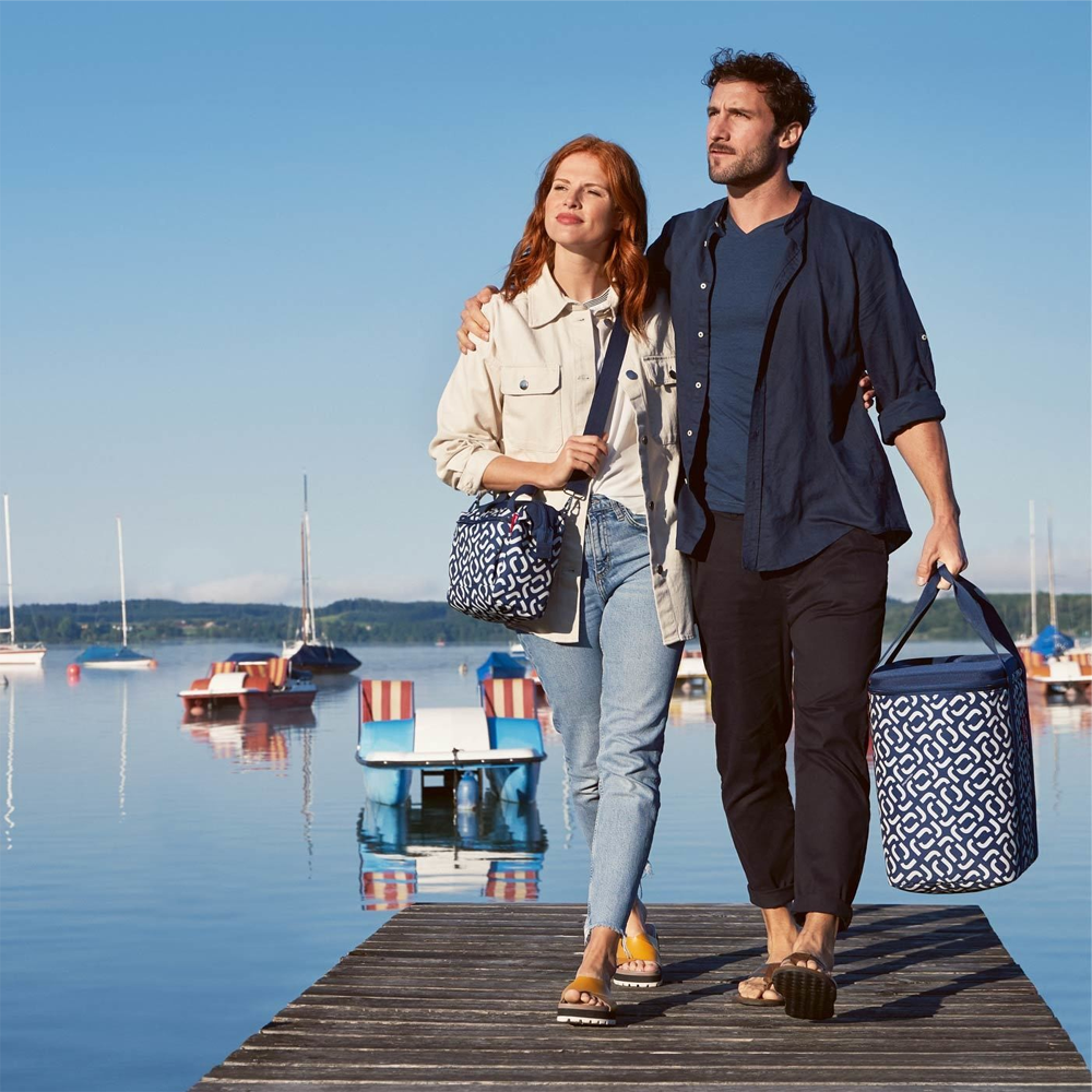 reisenthel - coolerbag XL - signature navy reisenthel - coolerbag XL - signature navy