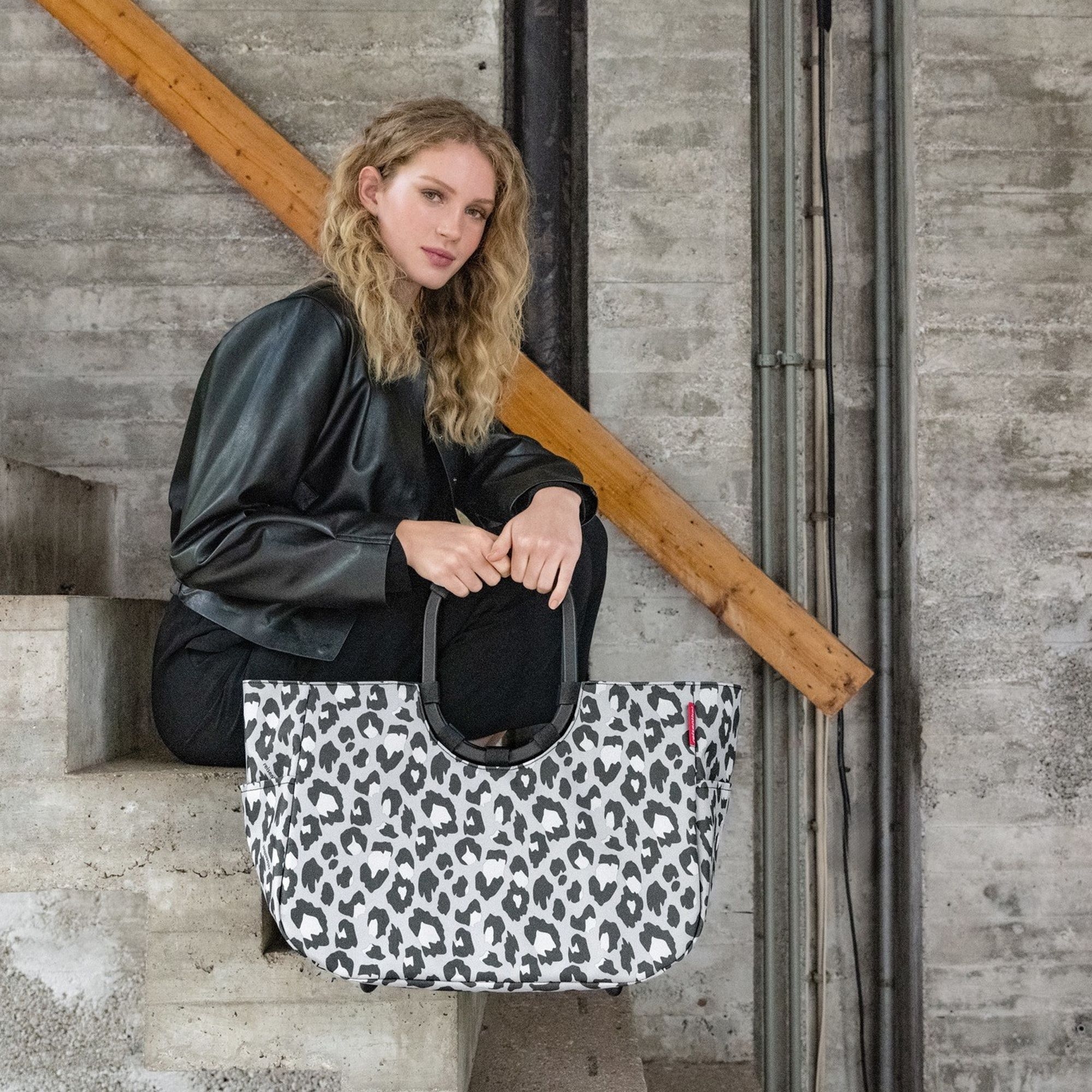 reisenthel - loopshopper L - frame leo nero reisenthel - loopshopper L - frame leo nero