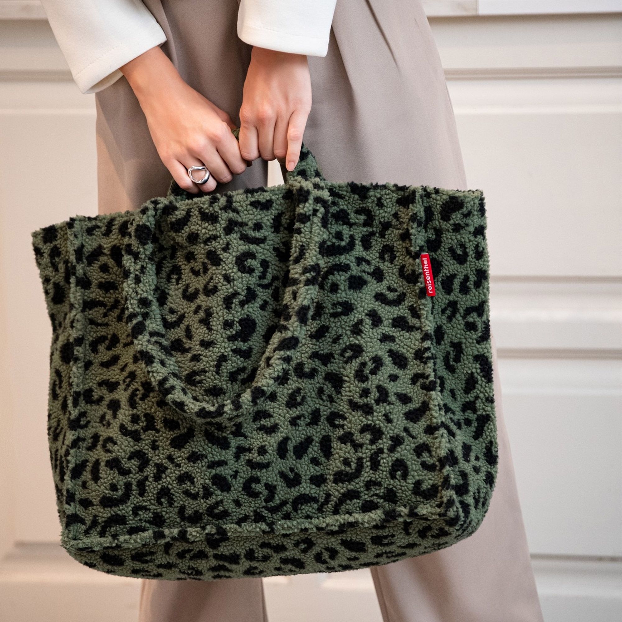 reisenthel - softshopper - teddy leo olive