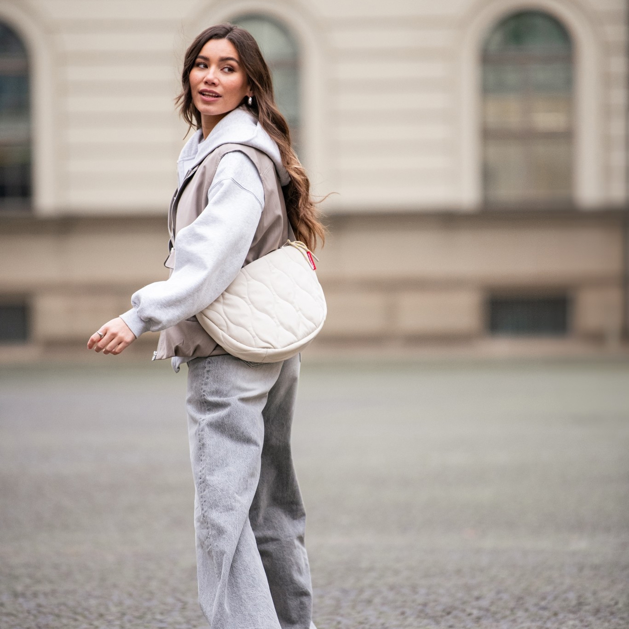 reisenthel - moonbag S - puffer stone