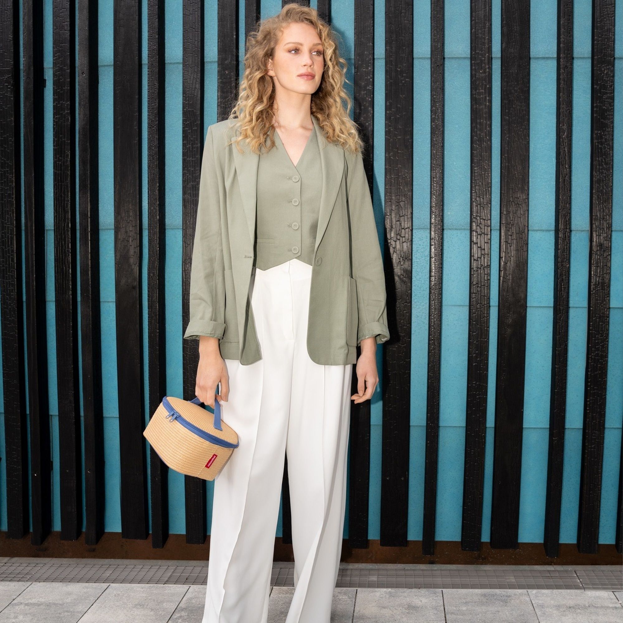 reisenthel - coolerbag S pocket - raffia blue reisenthel - coolerbag S pocket - raffia blue